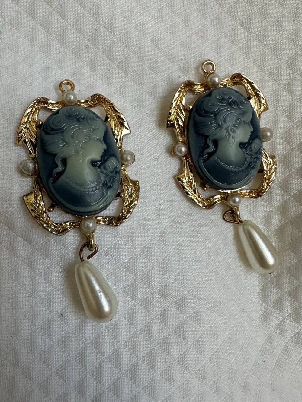 Vintage Blue & Grey Cameo Pearl Drop Earrings (Missing Hooks - DIY Project)